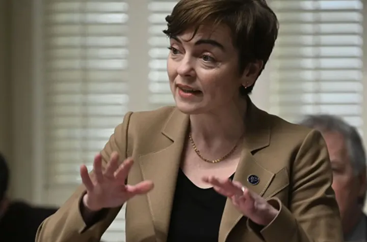 قول وزیر مهاجرت کبک برای کاهش زمان انتظار رسیدگی به درخواست اسپانسرشیپی پناهجویان